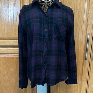 Rails Hunter Midnight Merlot Womens Navy Black and Red Plaid Shirt. Size M